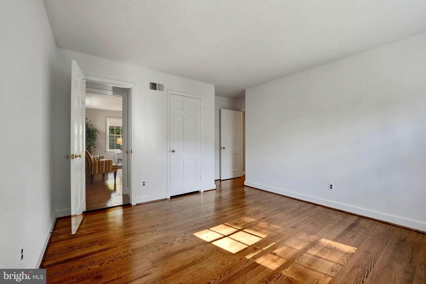 7918 Bradley Boulevard photo 31