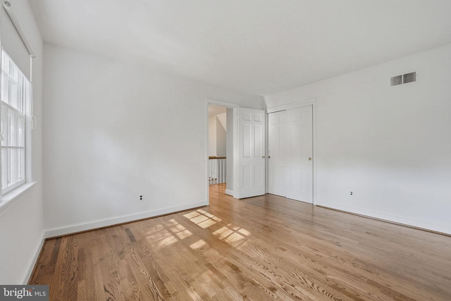 7918 Bradley Boulevard photo 36