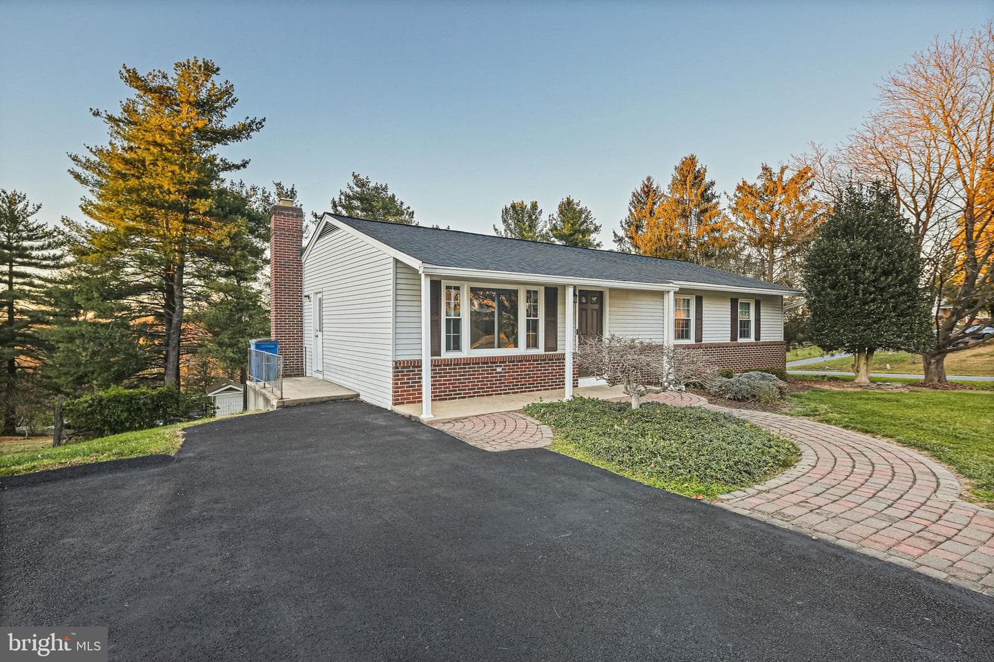 12301 Dancrest Drive photo 2
