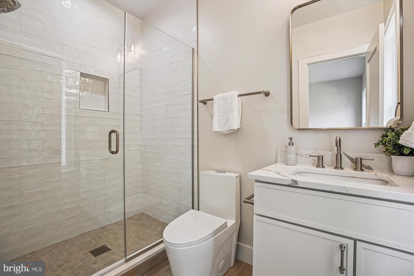 11013 Stillwater Avenue photo 40