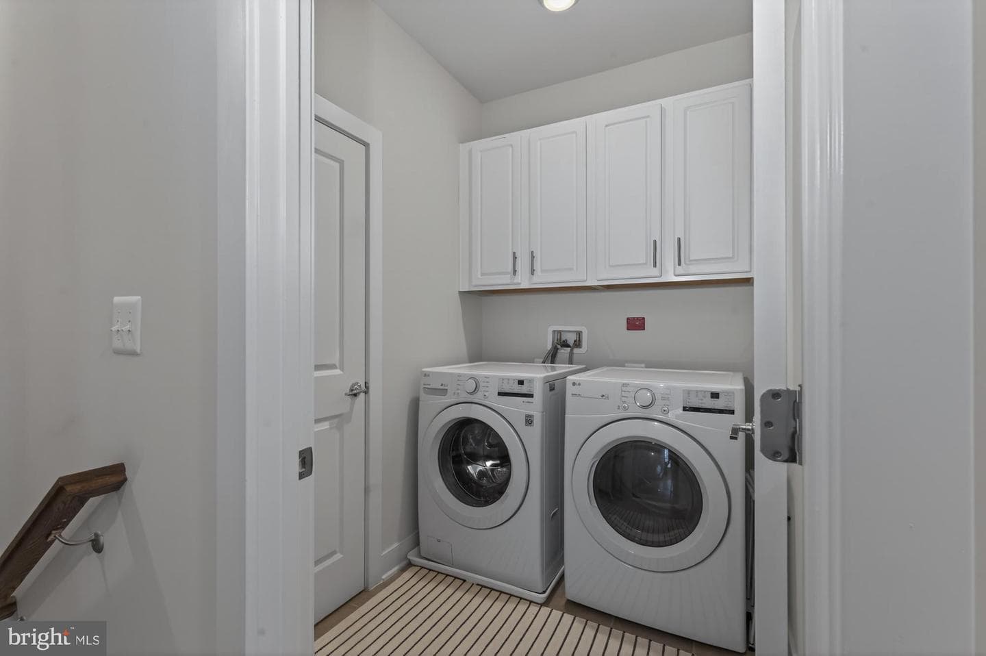 819 Rockwell Avenue #819 photo 36