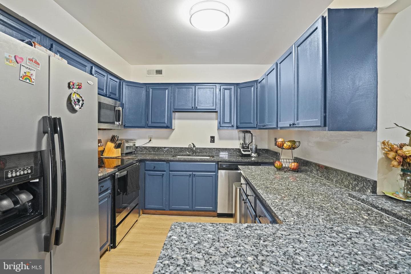 2971 Shepperton Terrace photo 7