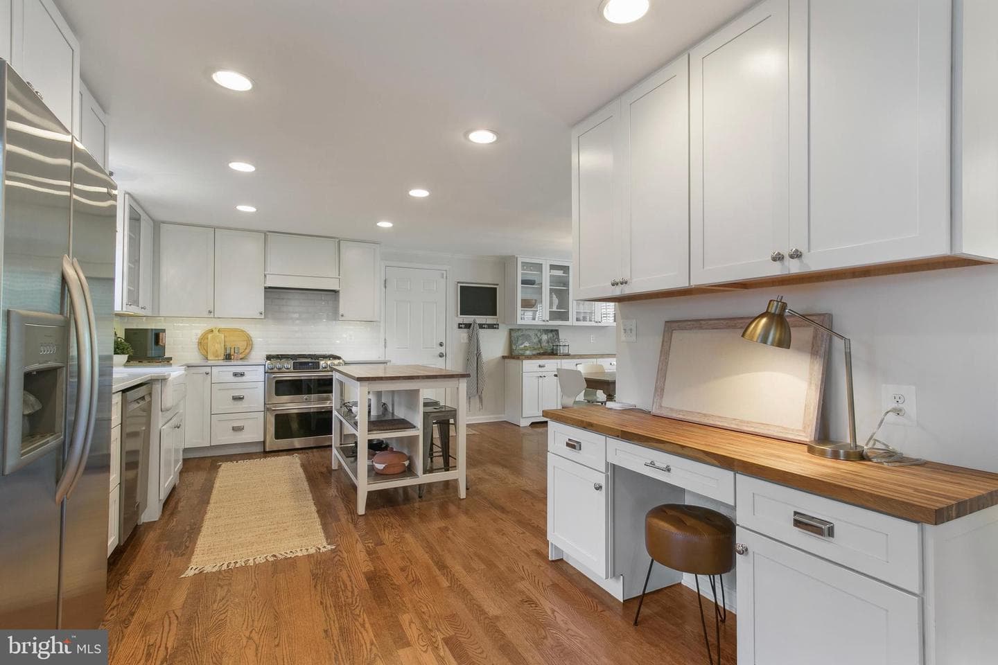 1401 Fallsmead Way photo 11