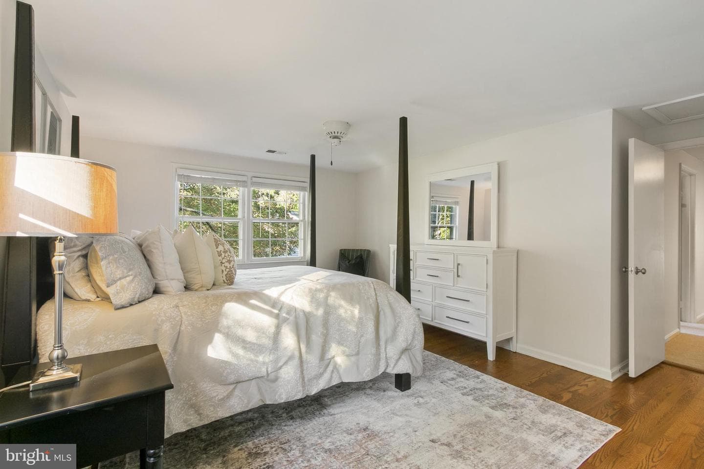 1401 Fallsmead Way photo 35