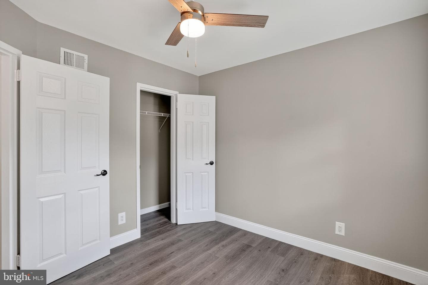 1704 E West Highway #1704 photo 15