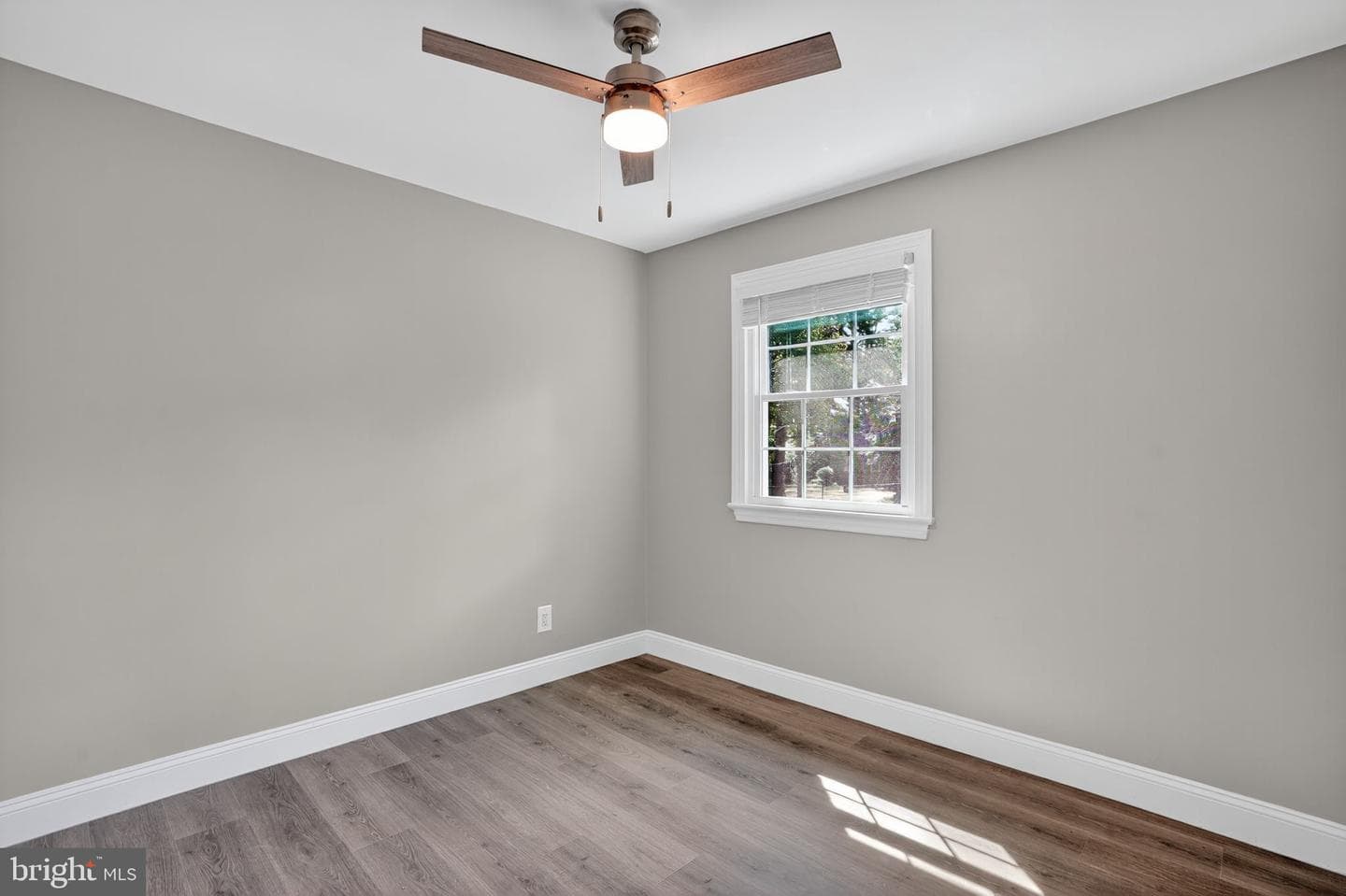 1704 E West Highway #1704 photo 21