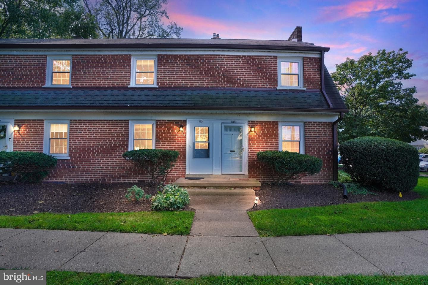 1704 E West Highway #1704 photo 31