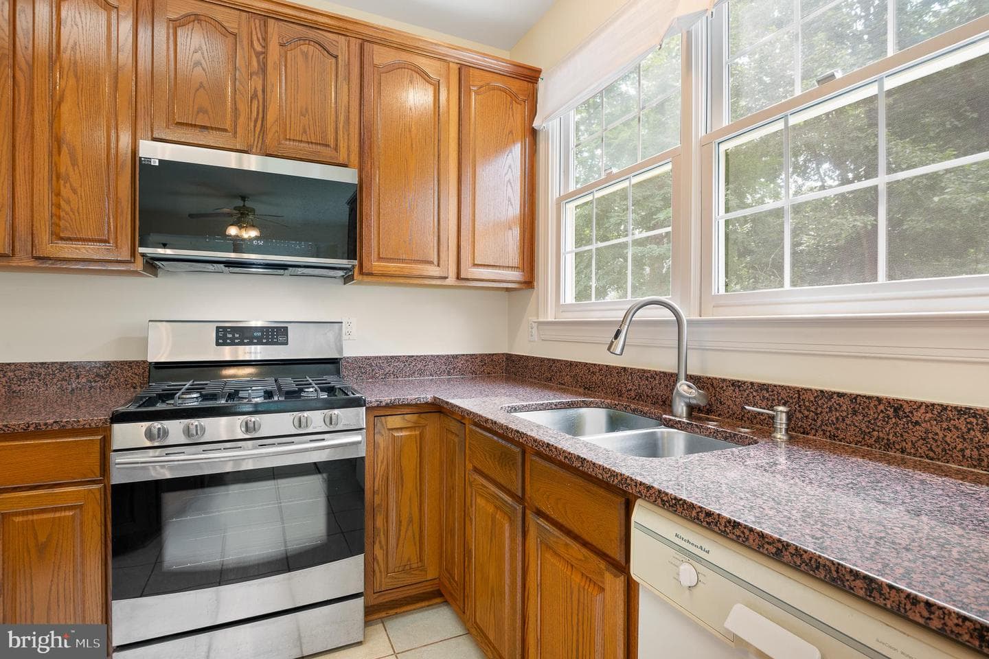 10604 Maplecrest photo 15