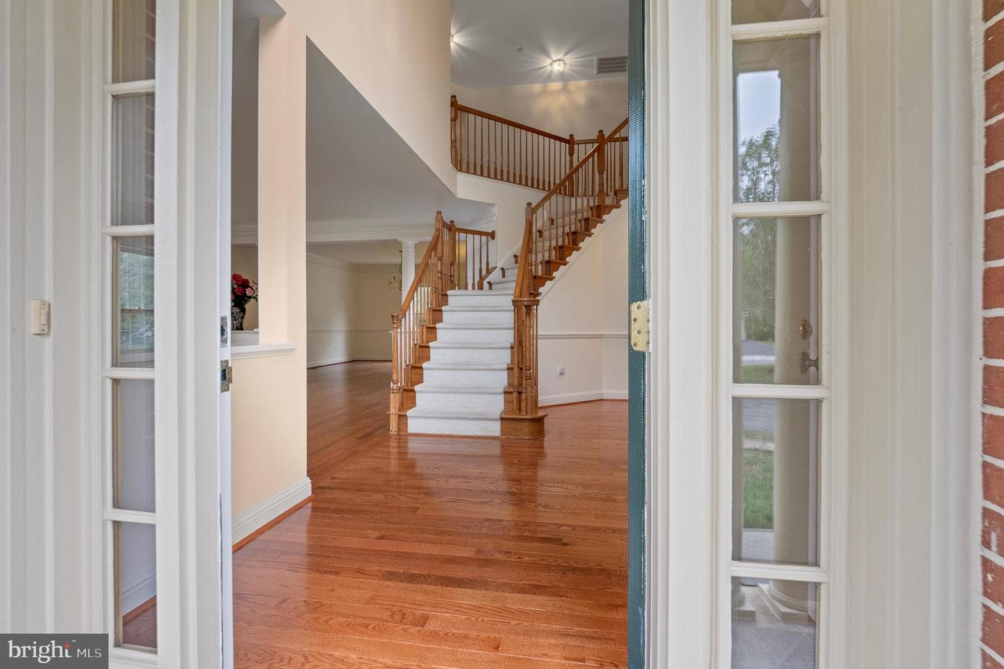 10604 Maplecrest photo 2