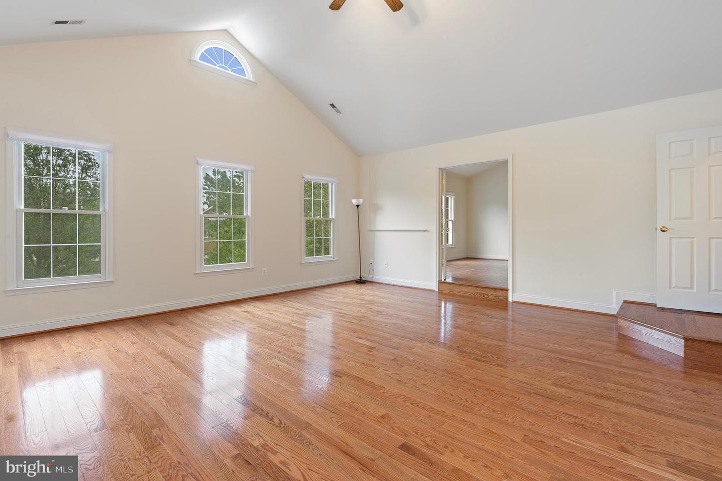 10604 Maplecrest photo 32