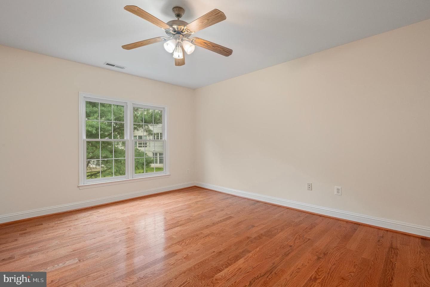 10604 Maplecrest photo 46