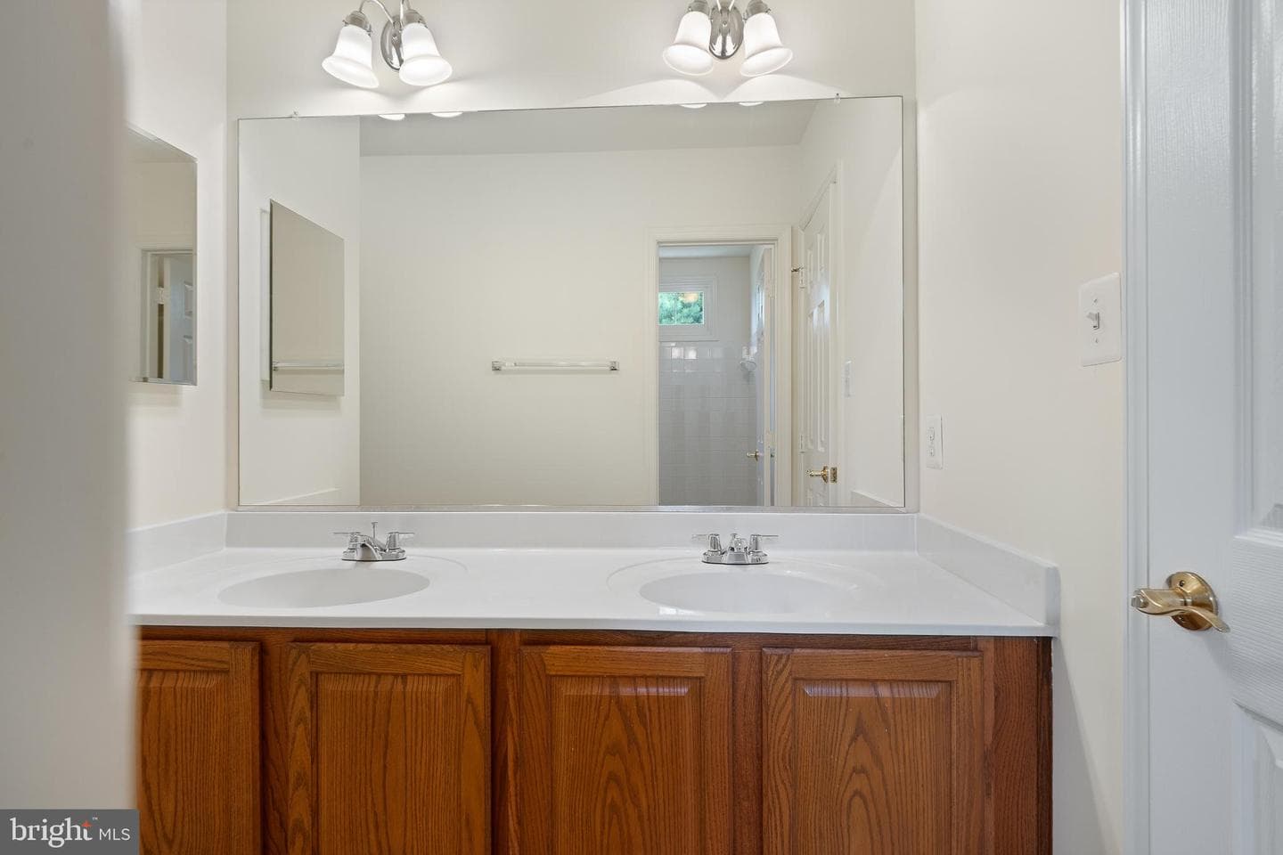 10604 Maplecrest photo 49