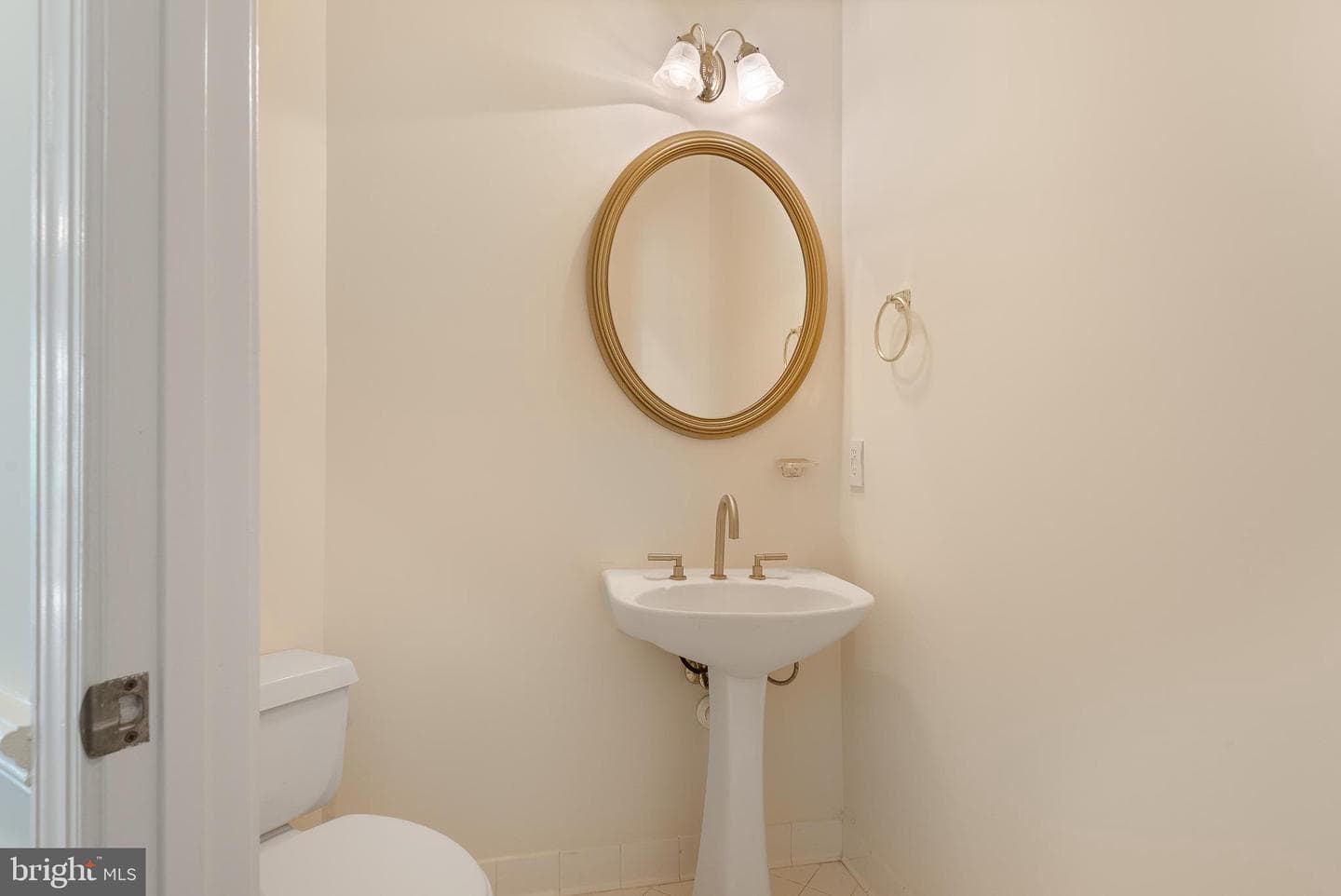 10604 Maplecrest photo 5