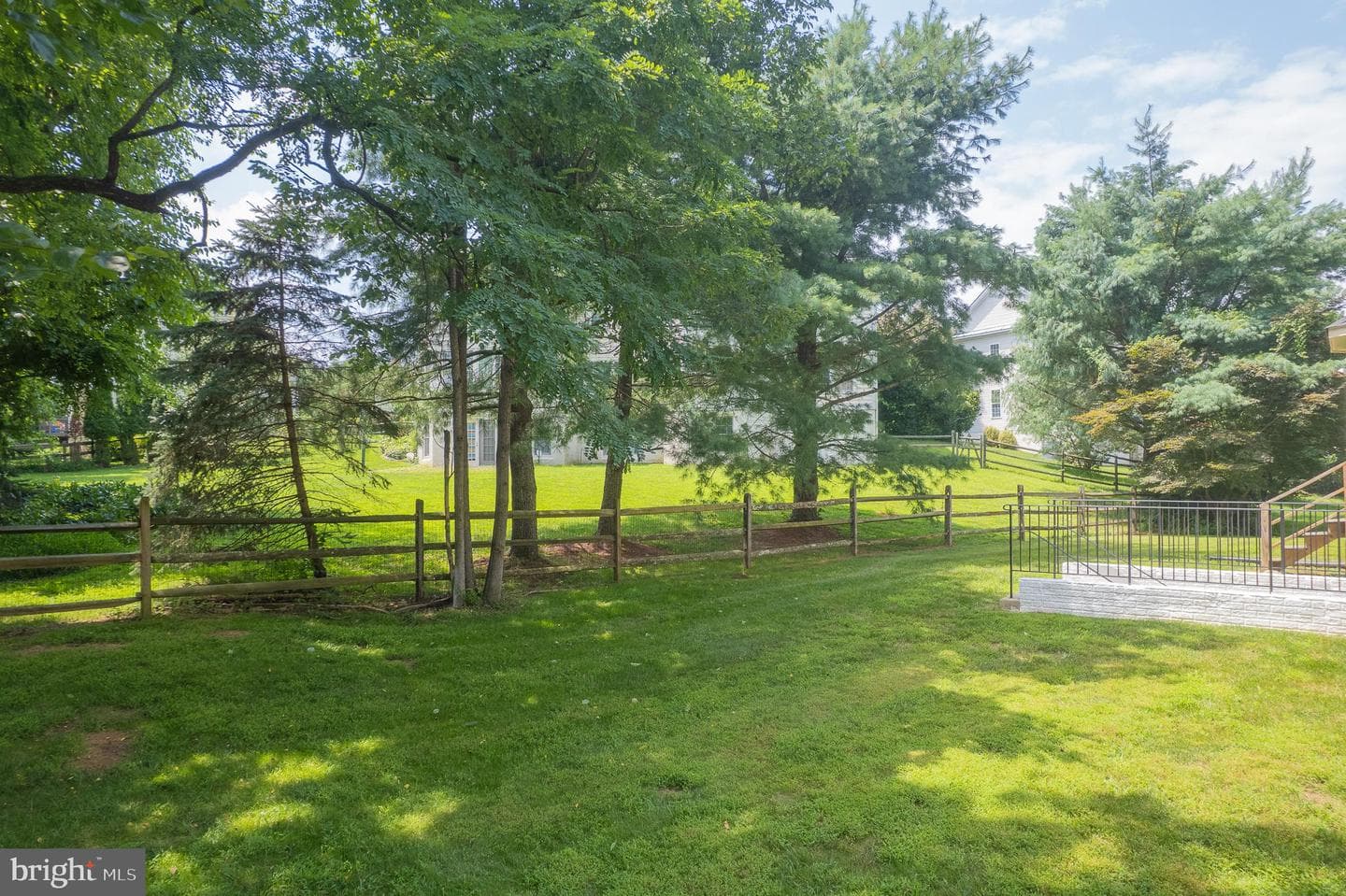 10604 Maplecrest photo 71