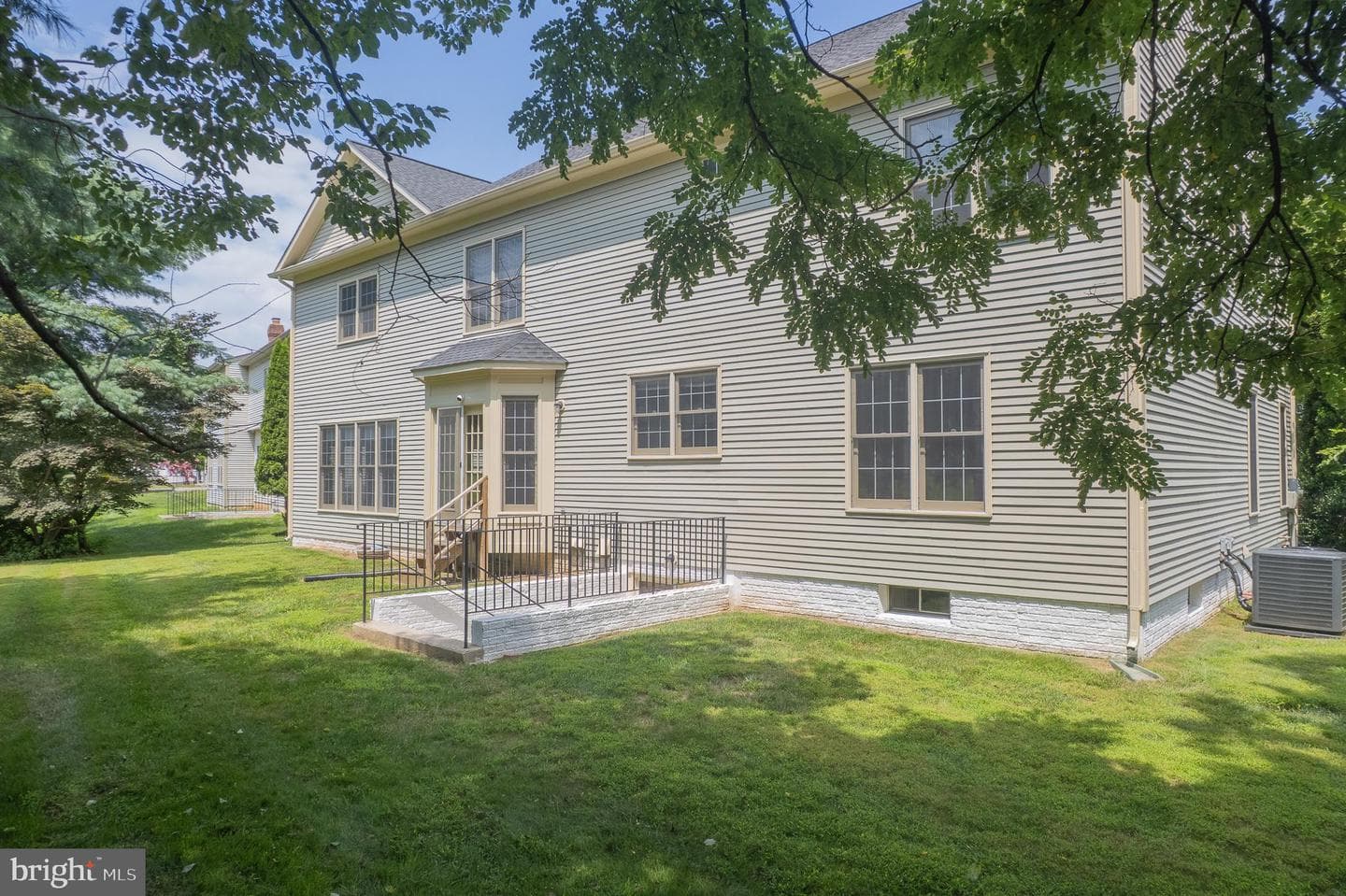 10604 Maplecrest photo 73