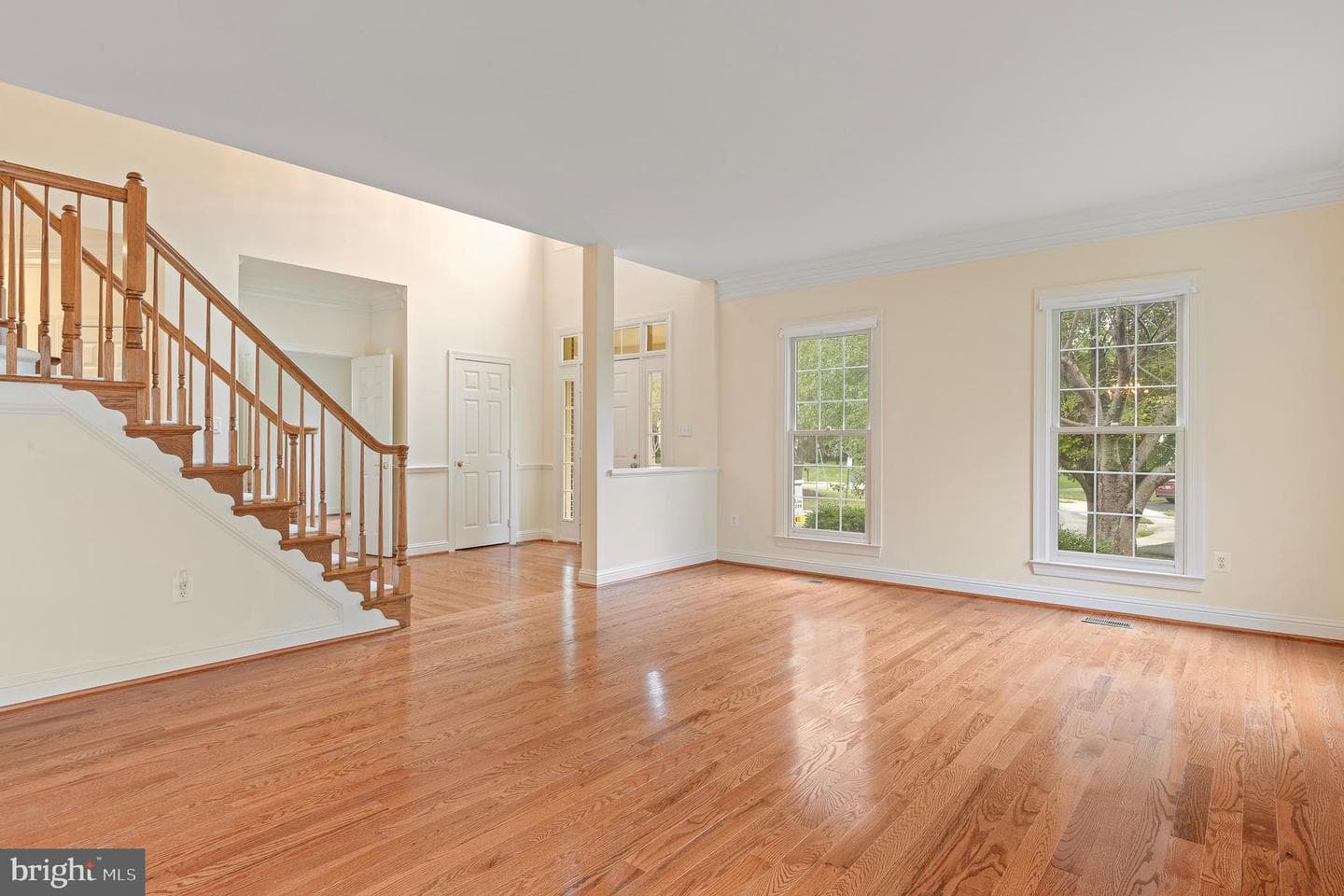 10604 Maplecrest photo 9