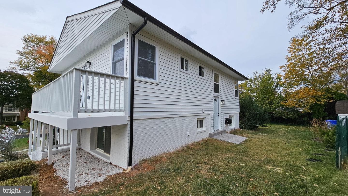 1407 Northcrest Drive photo 5