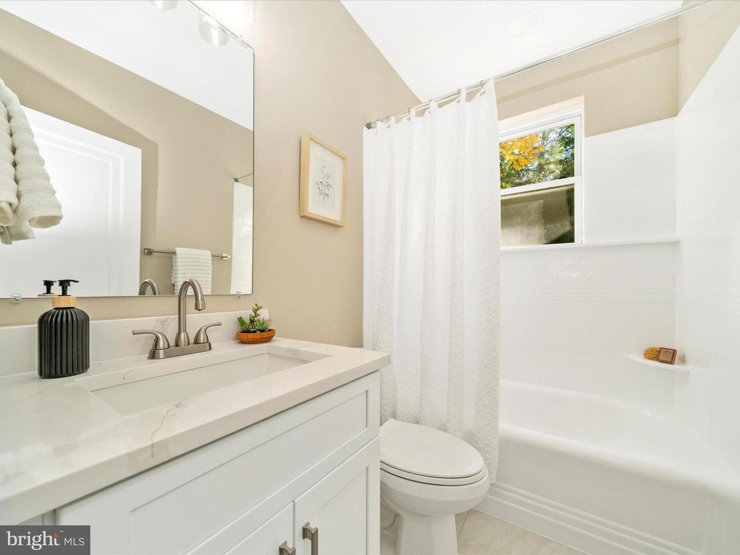 8203 Greenwood Avenue photo 24