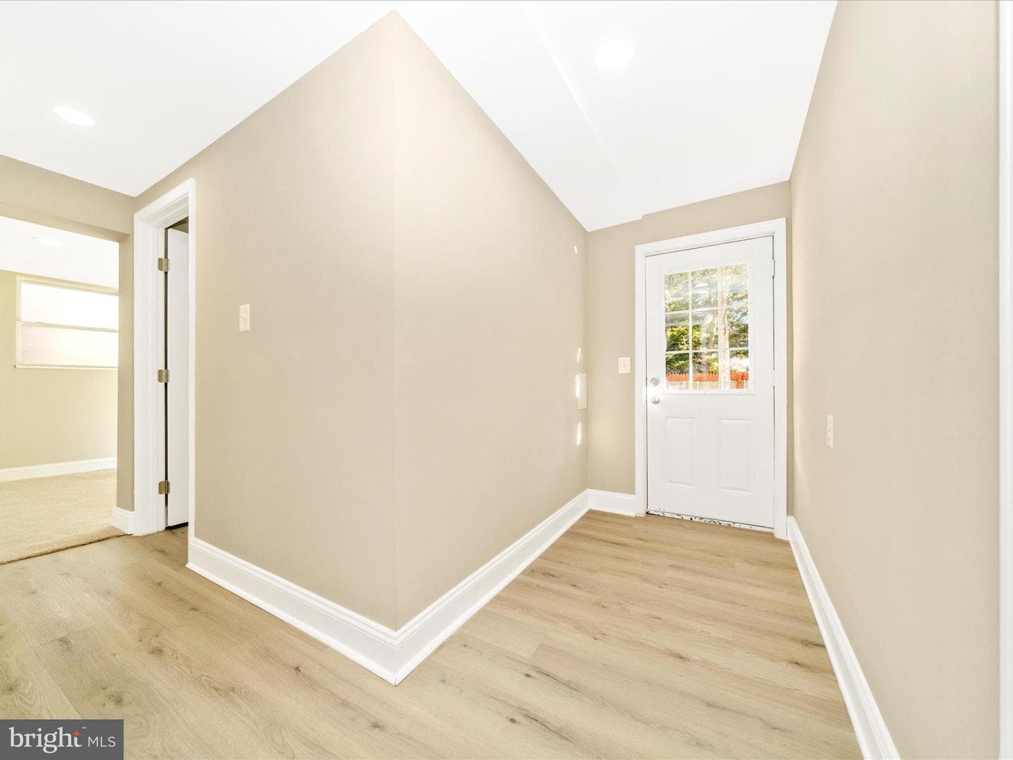 8203 Greenwood Avenue photo 36