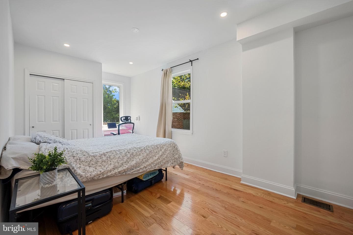 708 Hankin Street photo 11