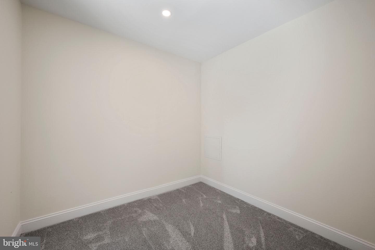 708 Hankin Street photo 19