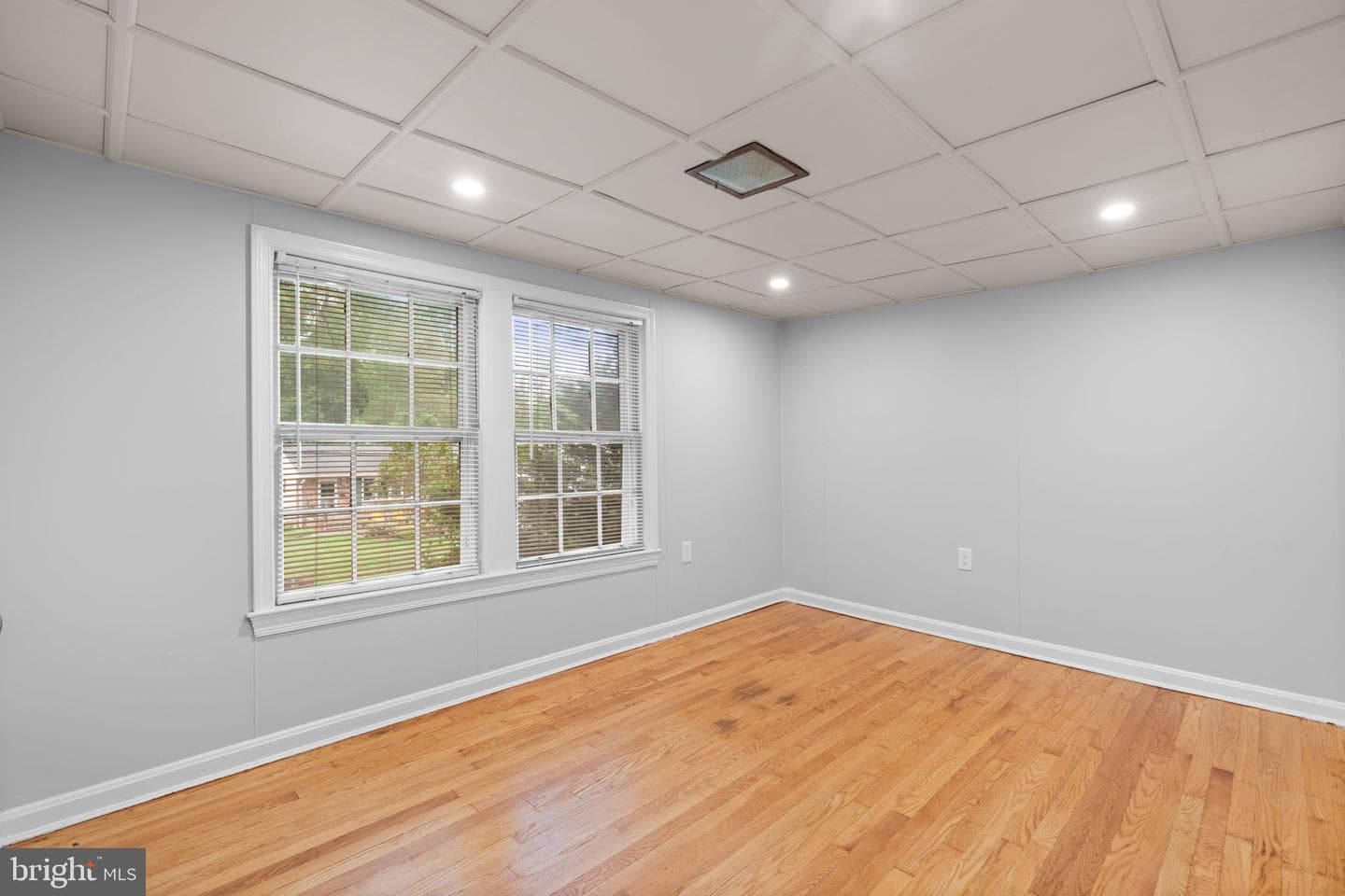715 Anderson Avenue photo 22