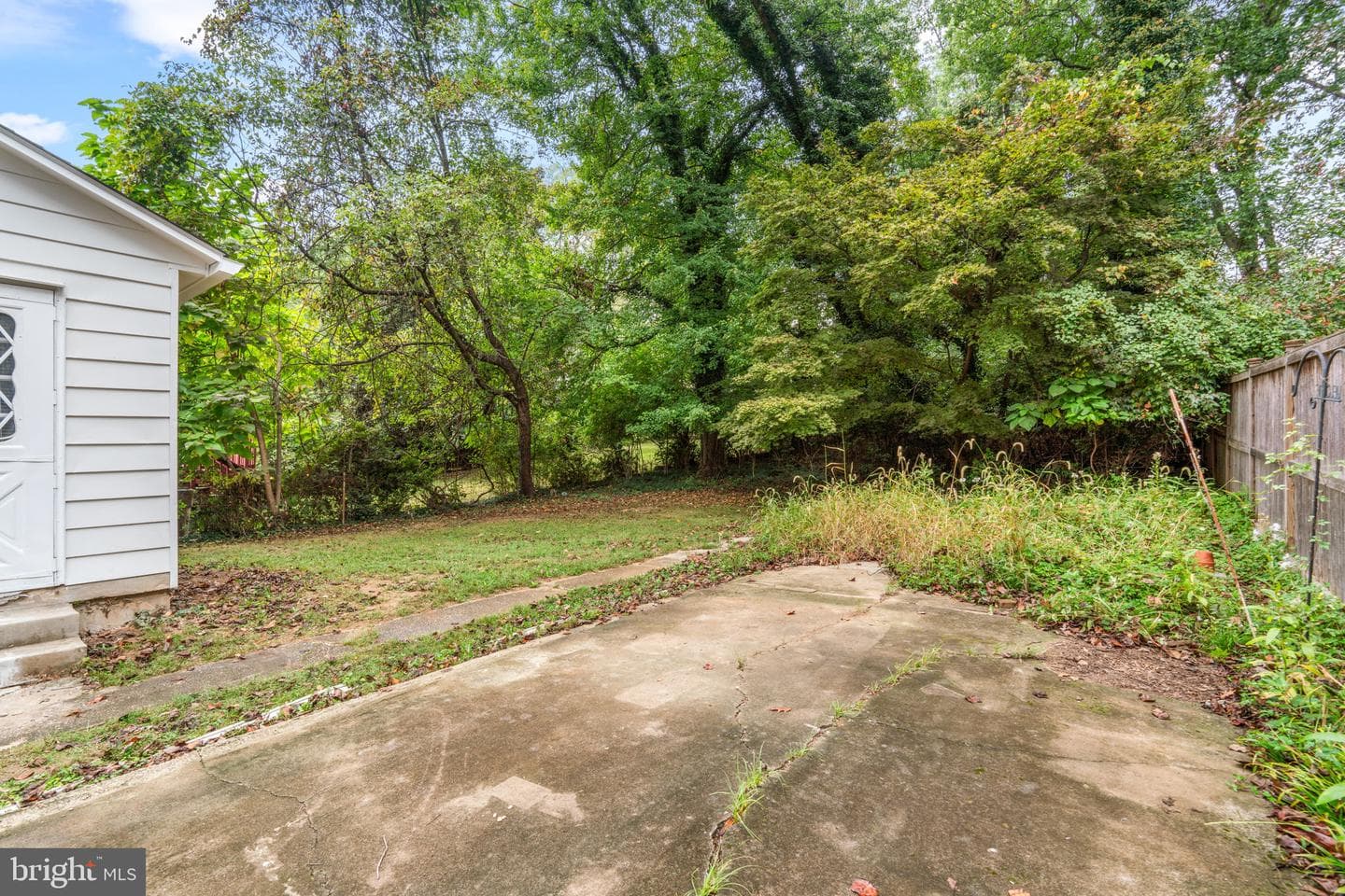 715 Anderson Avenue photo 27