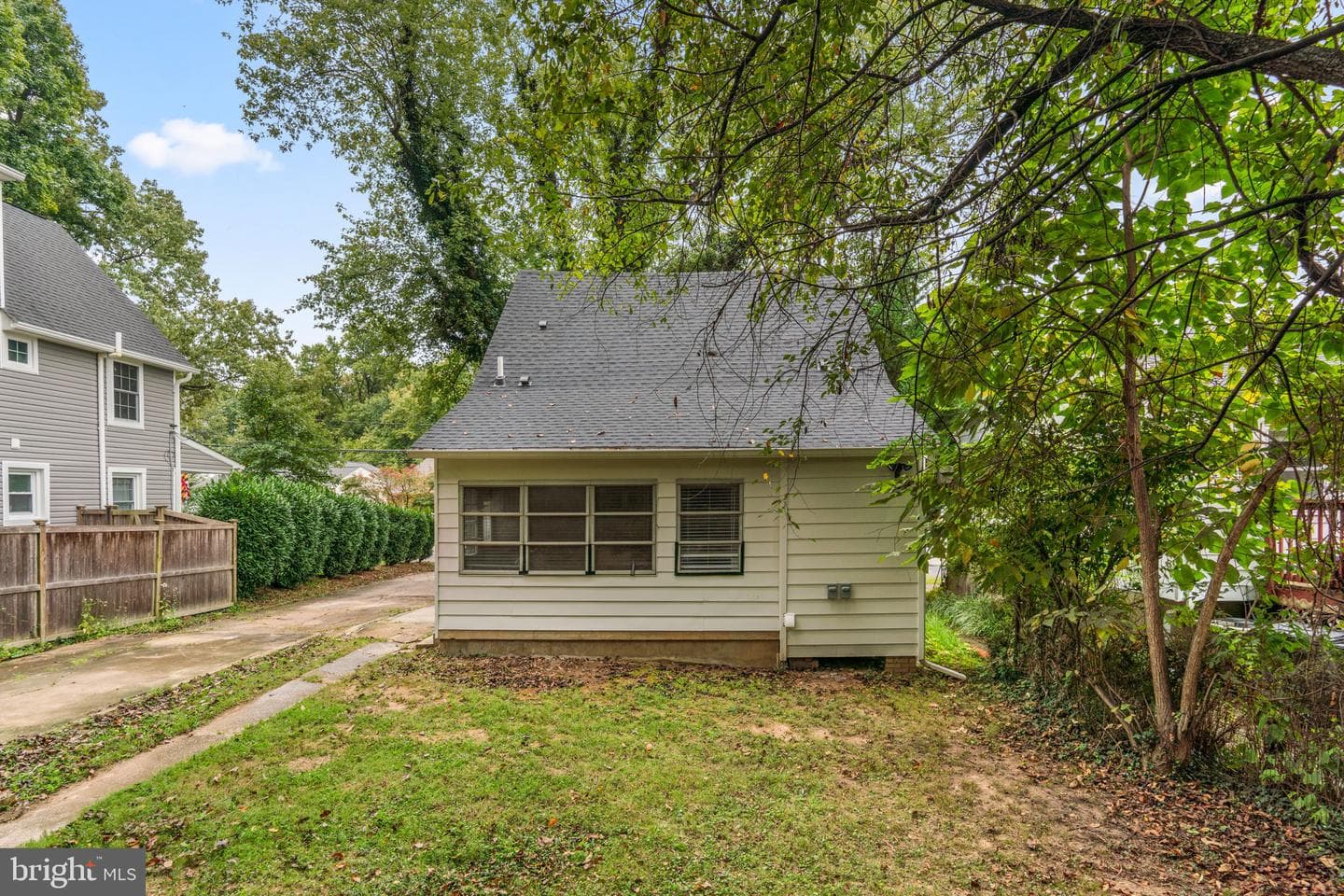 715 Anderson Avenue photo 29
