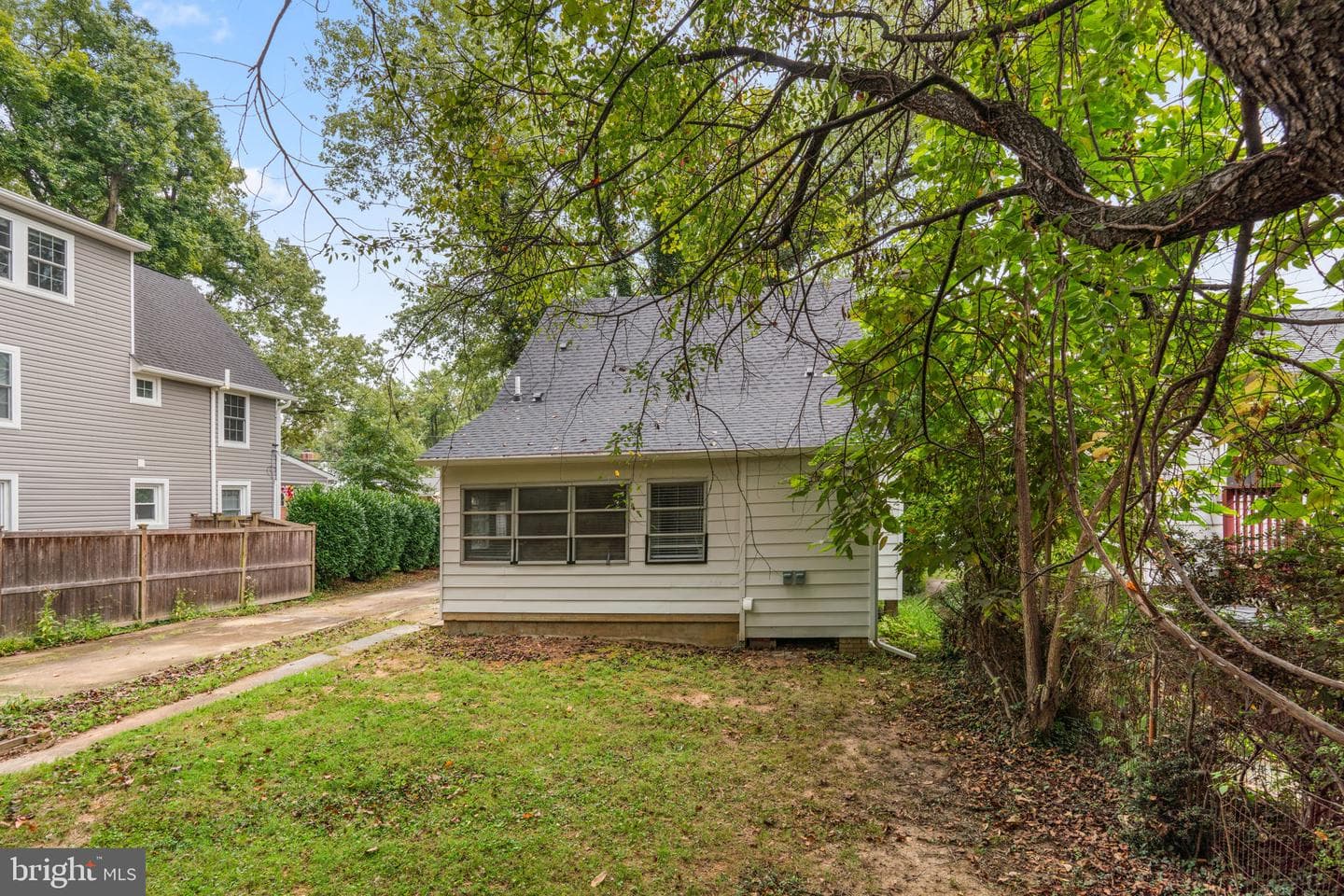 715 Anderson Avenue photo 30