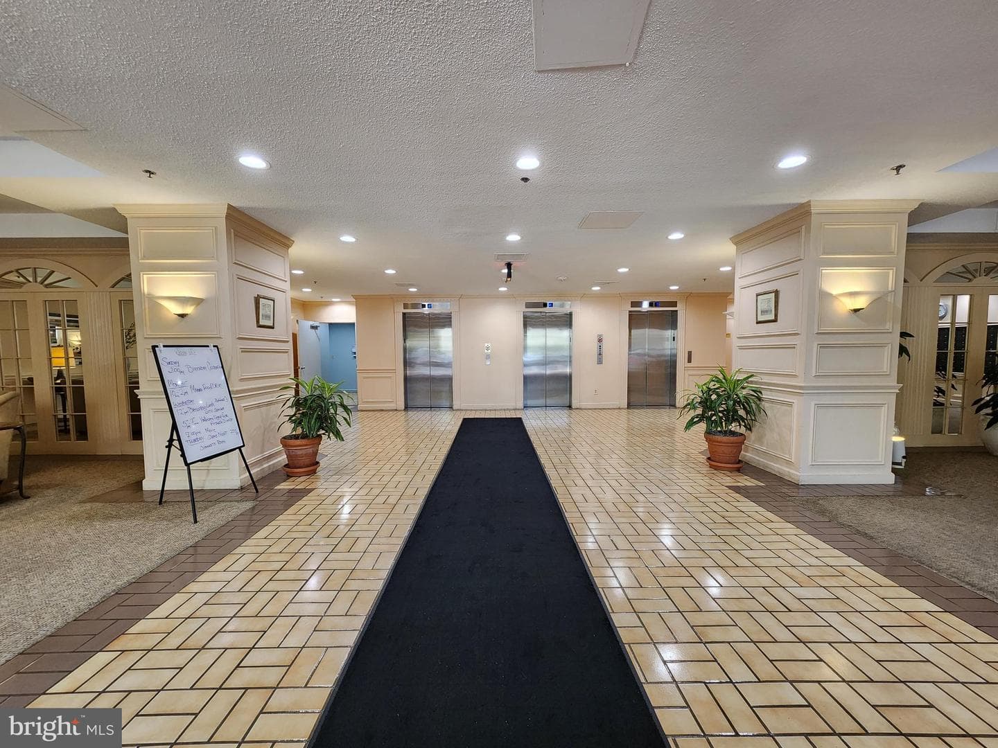 15100 Interlachen Drive #4-701 photo 25