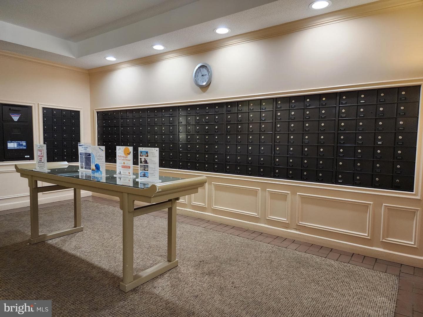 15100 Interlachen Drive #4-701 photo 31