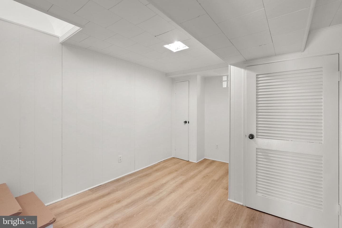 8702 Reading Road photo 29