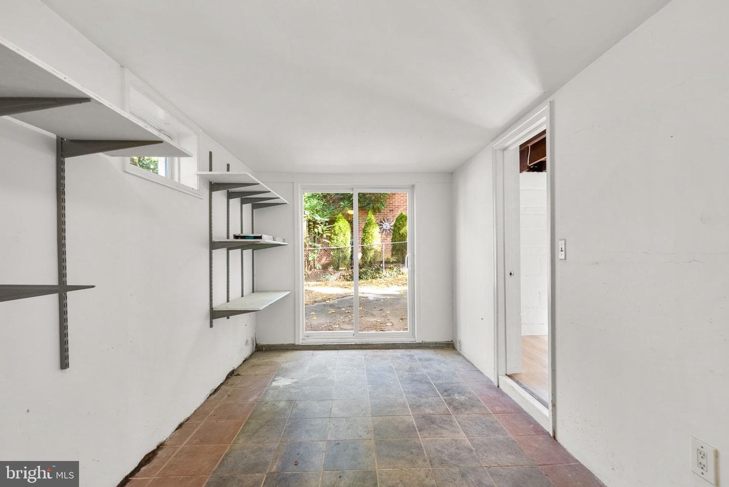 8702 Reading Road photo 37