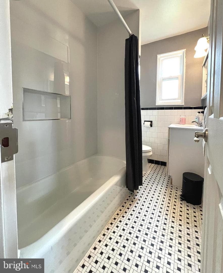 1001 Gabel Street photo 19