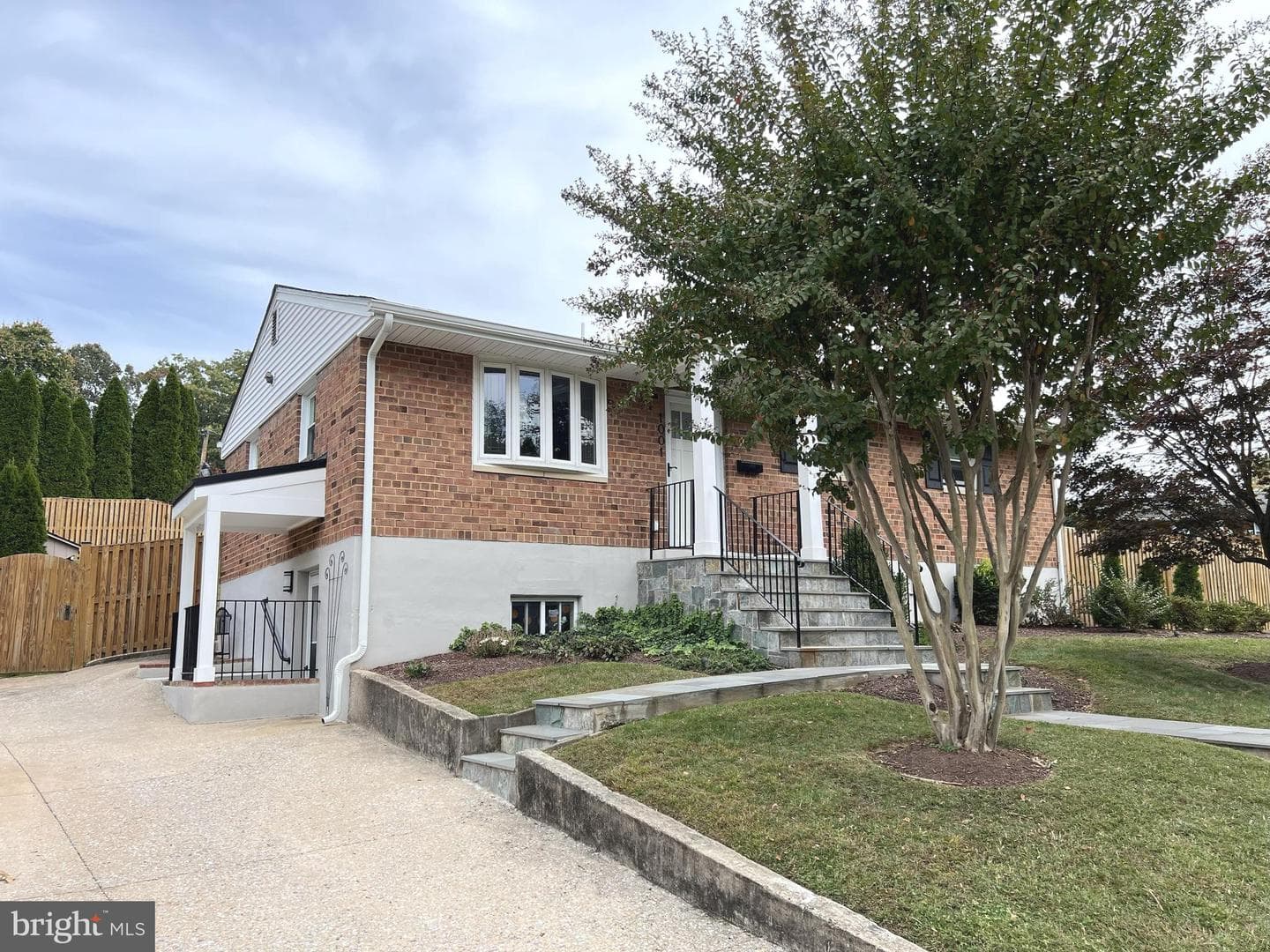 1001 Gabel Street photo 4