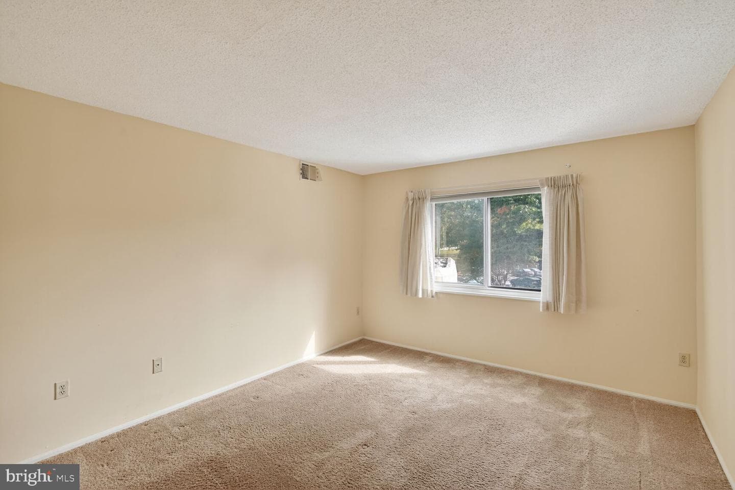 15101 Interlachen Drive #1-123 photo 14
