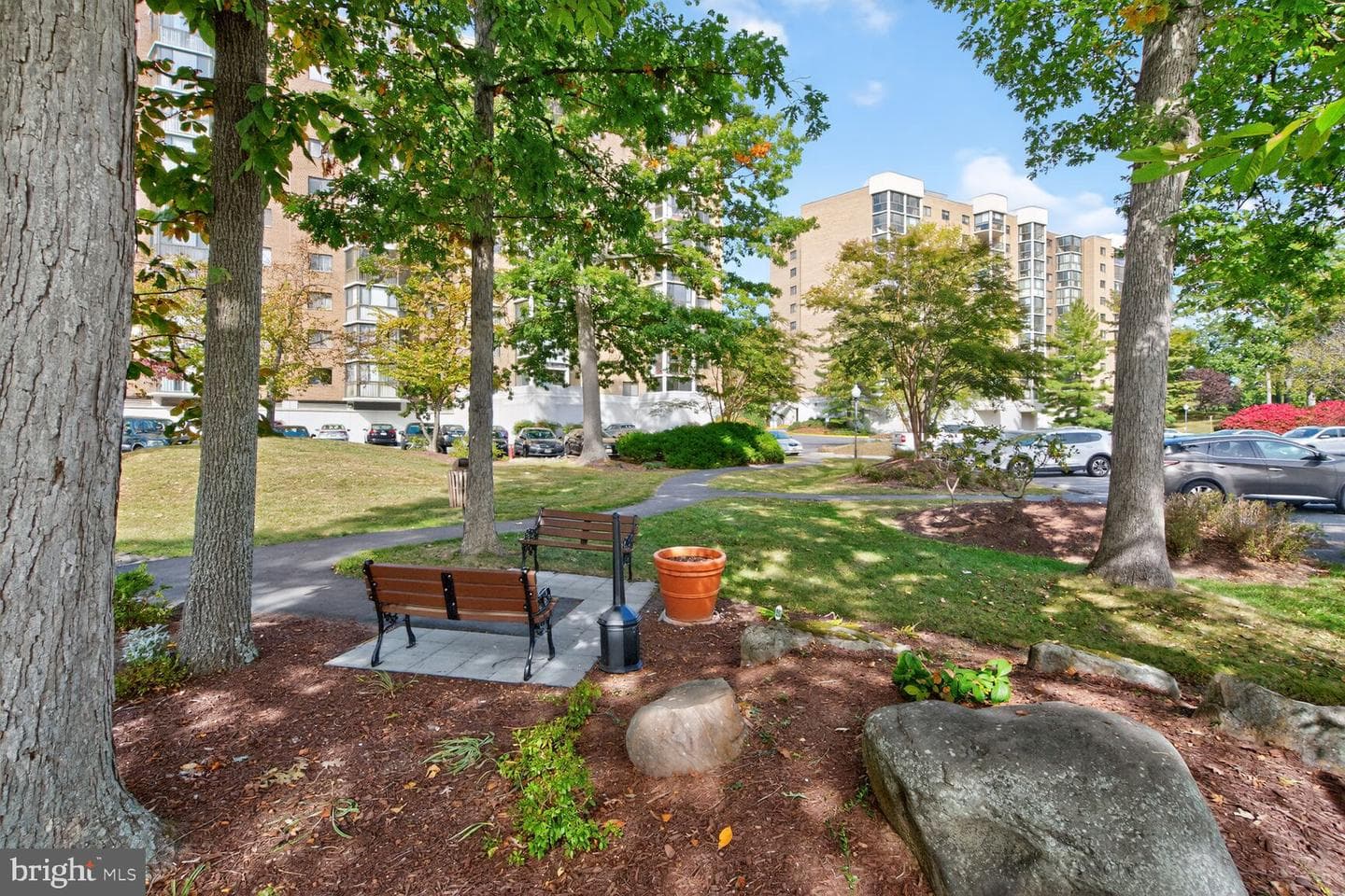 15101 Interlachen Drive #1-123 photo 25