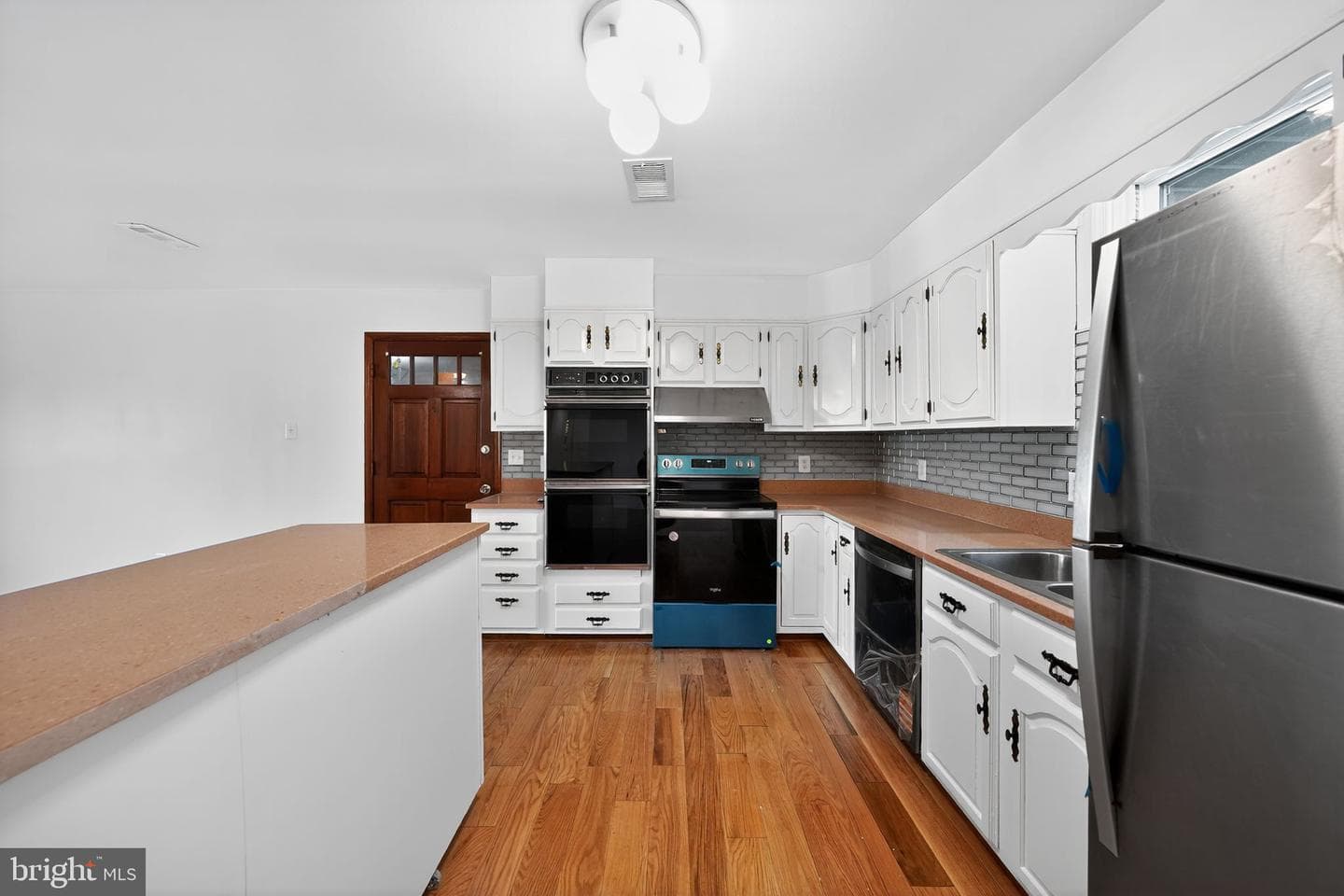 2304 Michigan Avenue photo 13