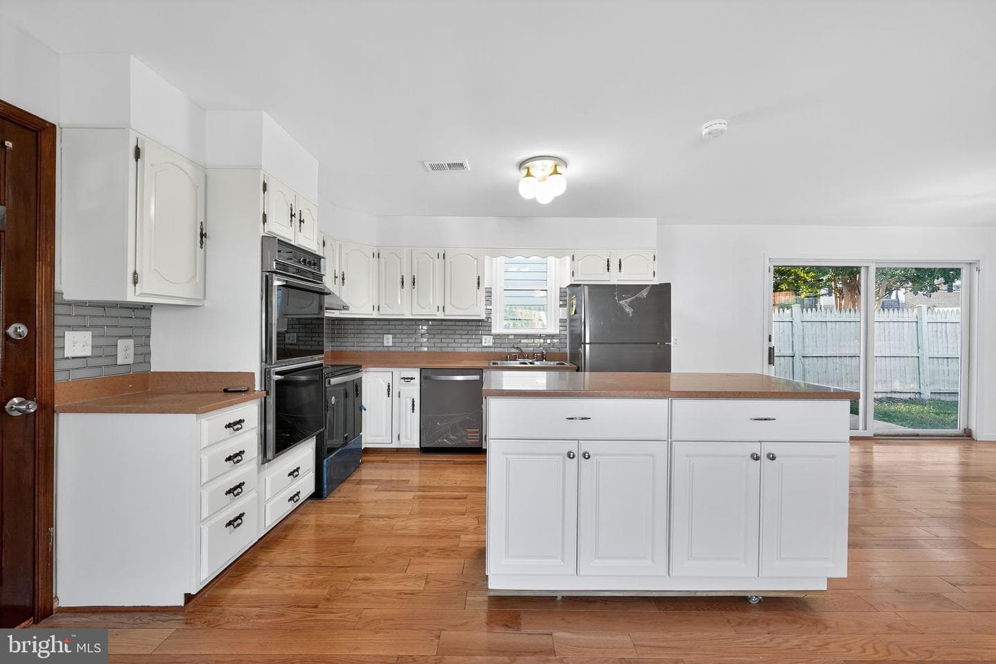 2304 Michigan Avenue photo 15