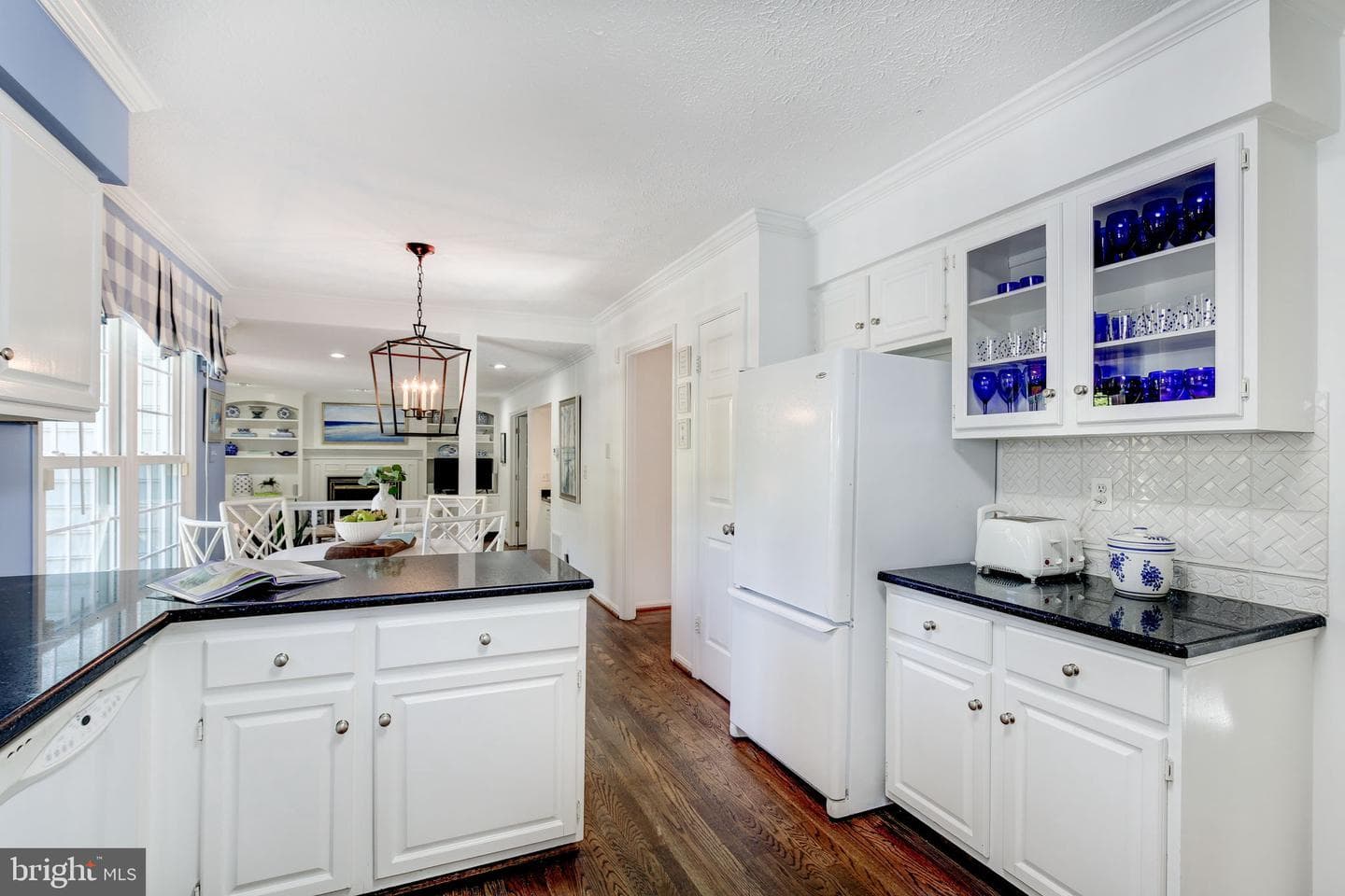 2611 Bainbridge Lane photo 10