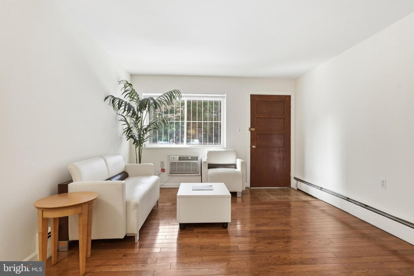 7738 Maple Avenue #6 photo 4