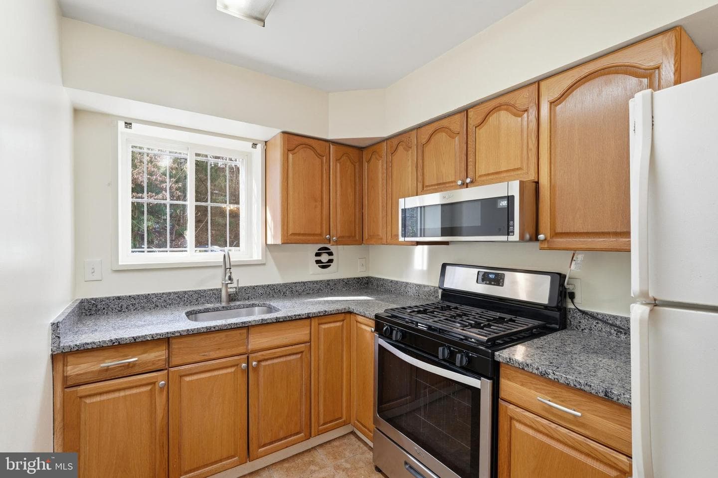7738 Maple Avenue #6 photo 7