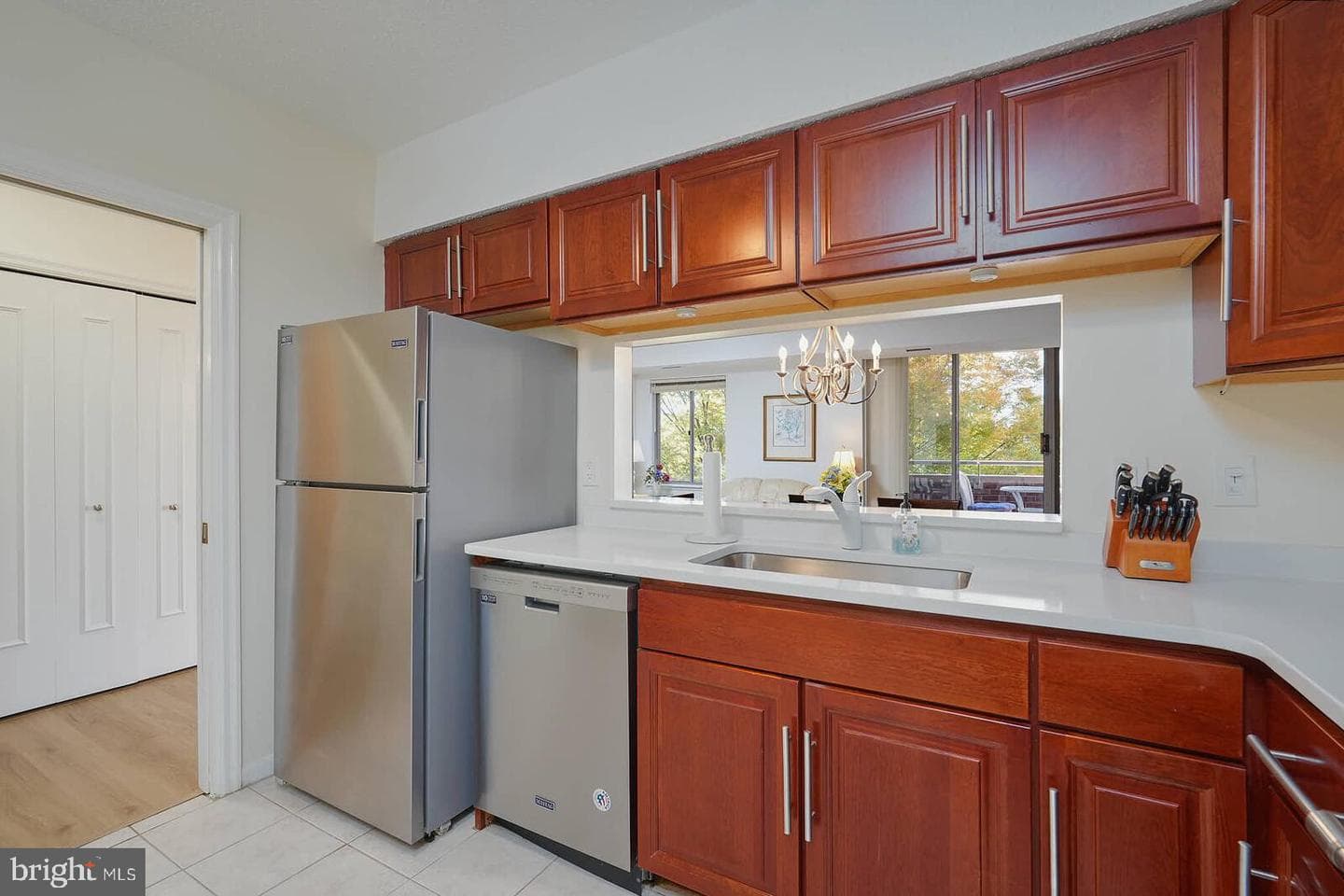 5800 Nicholson #1-404 photo 6