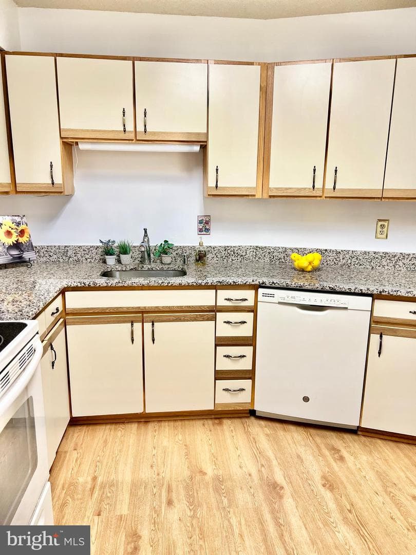 15115 Interlachen Drive #3-603 photo 17