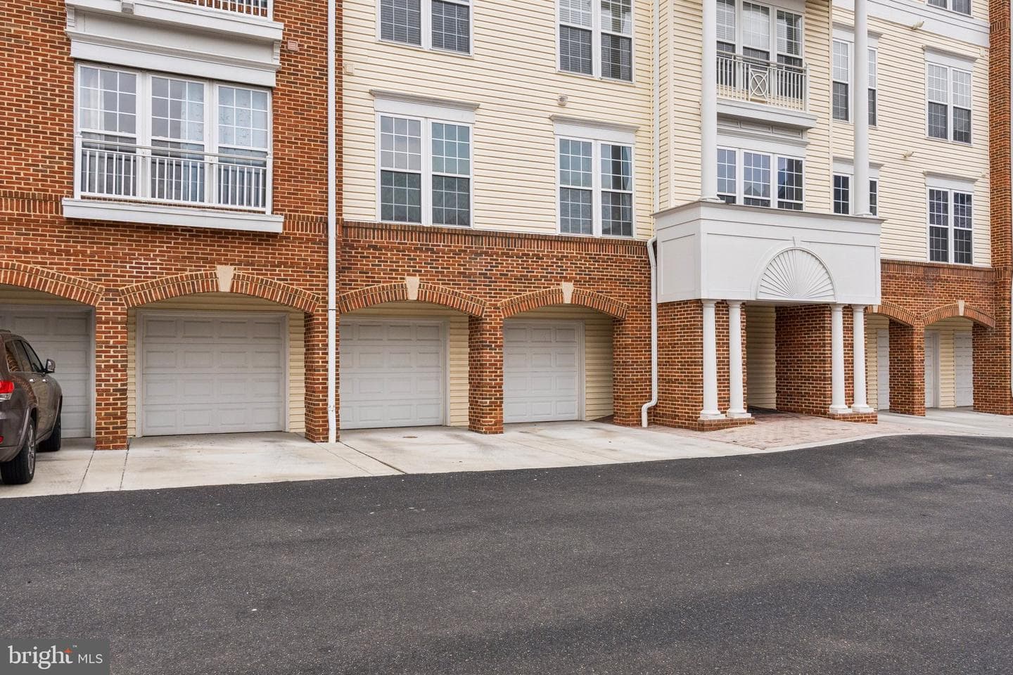 305 Redland Boulevard #402 photo 16