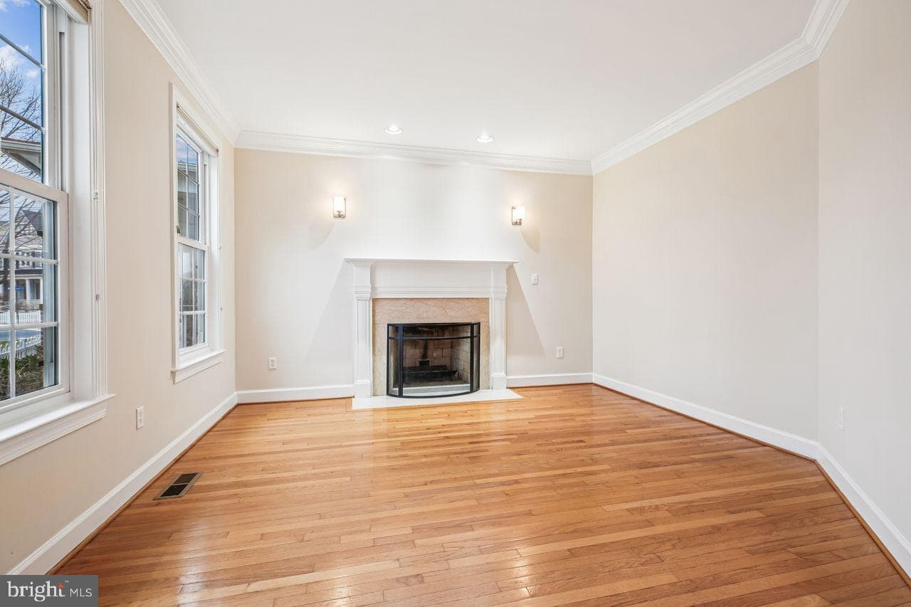 1105 Pleasant Circle photo 4