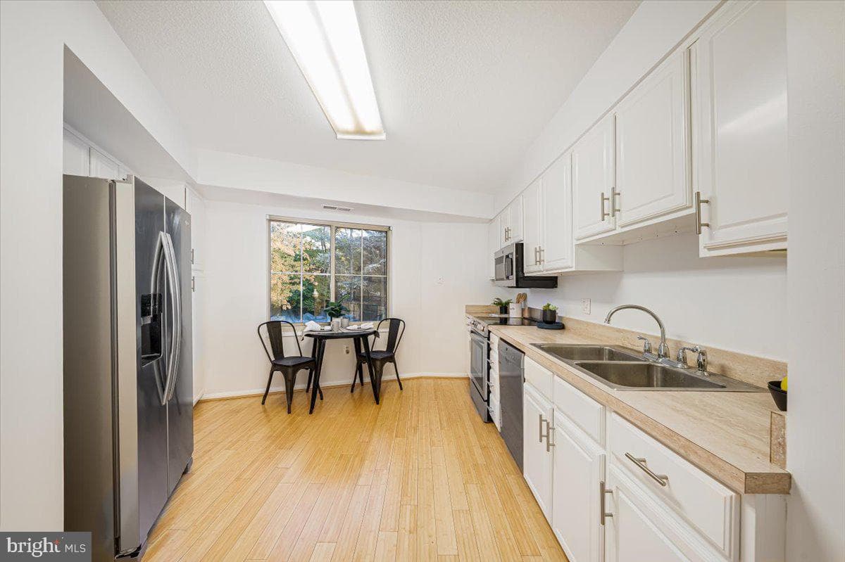 14805 Pennfield Circle #201 photo 15