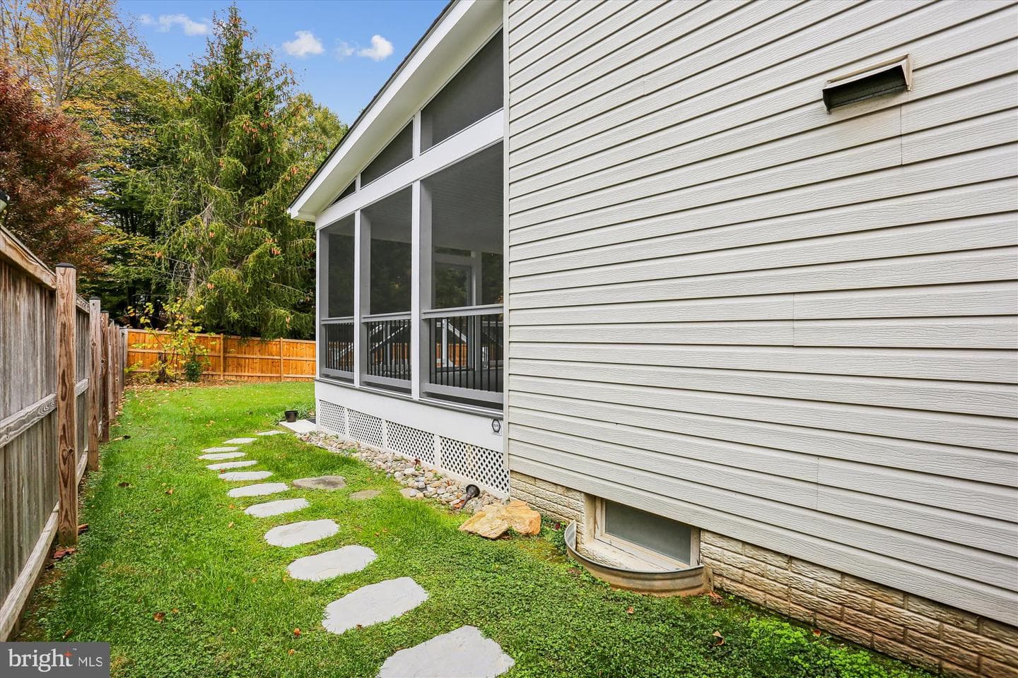 11609 Seneca Forest Circle photo 3
