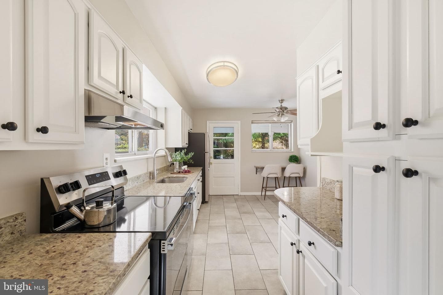 2031 Henderson Avenue photo 13