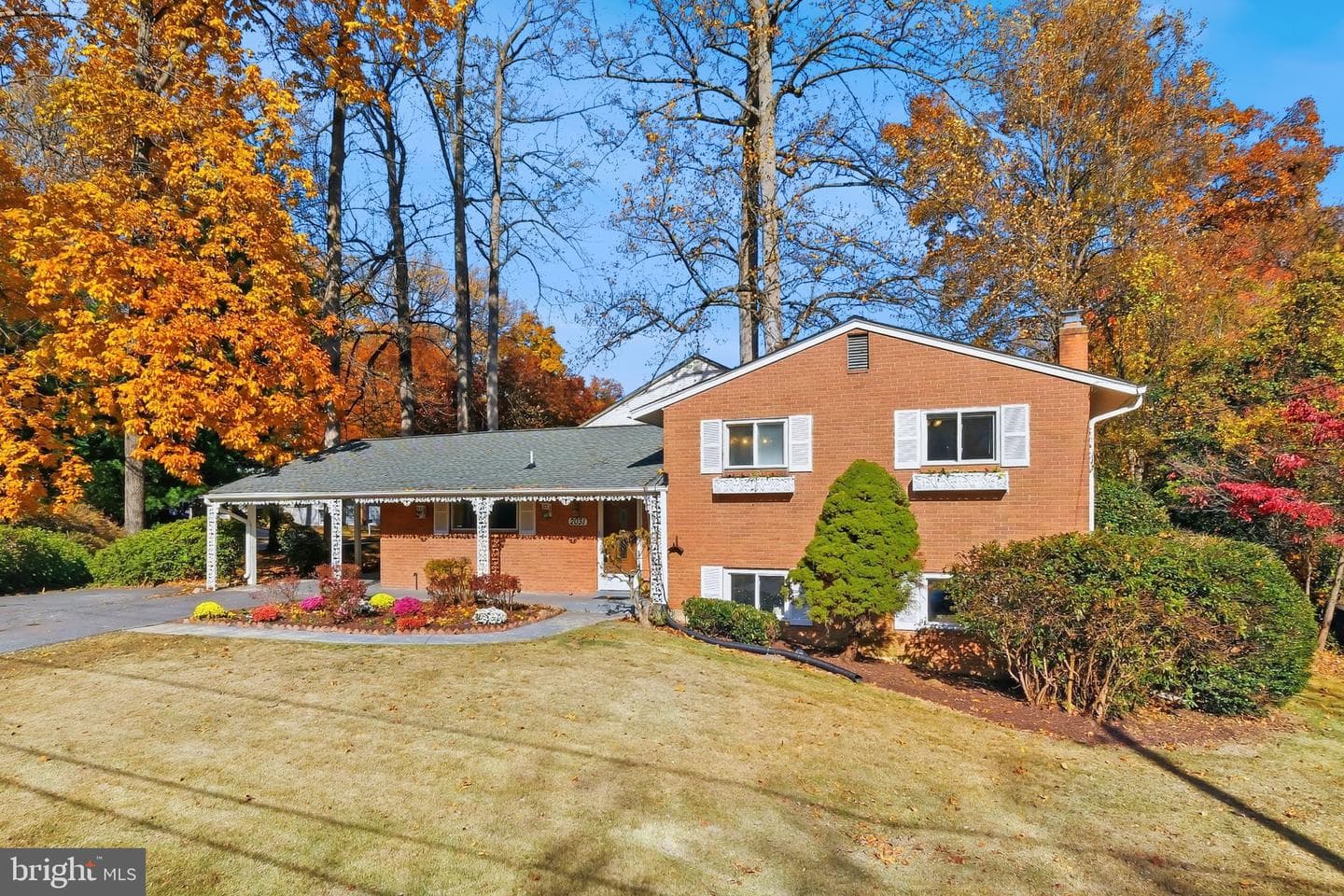 2031 Henderson Avenue photo 2